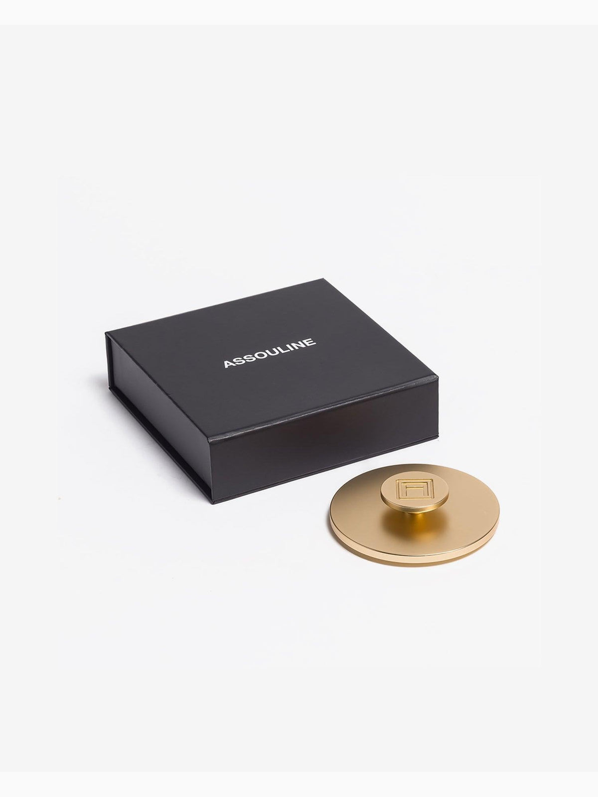 Travel From Home Candle Collection Lid, Assouline (3)