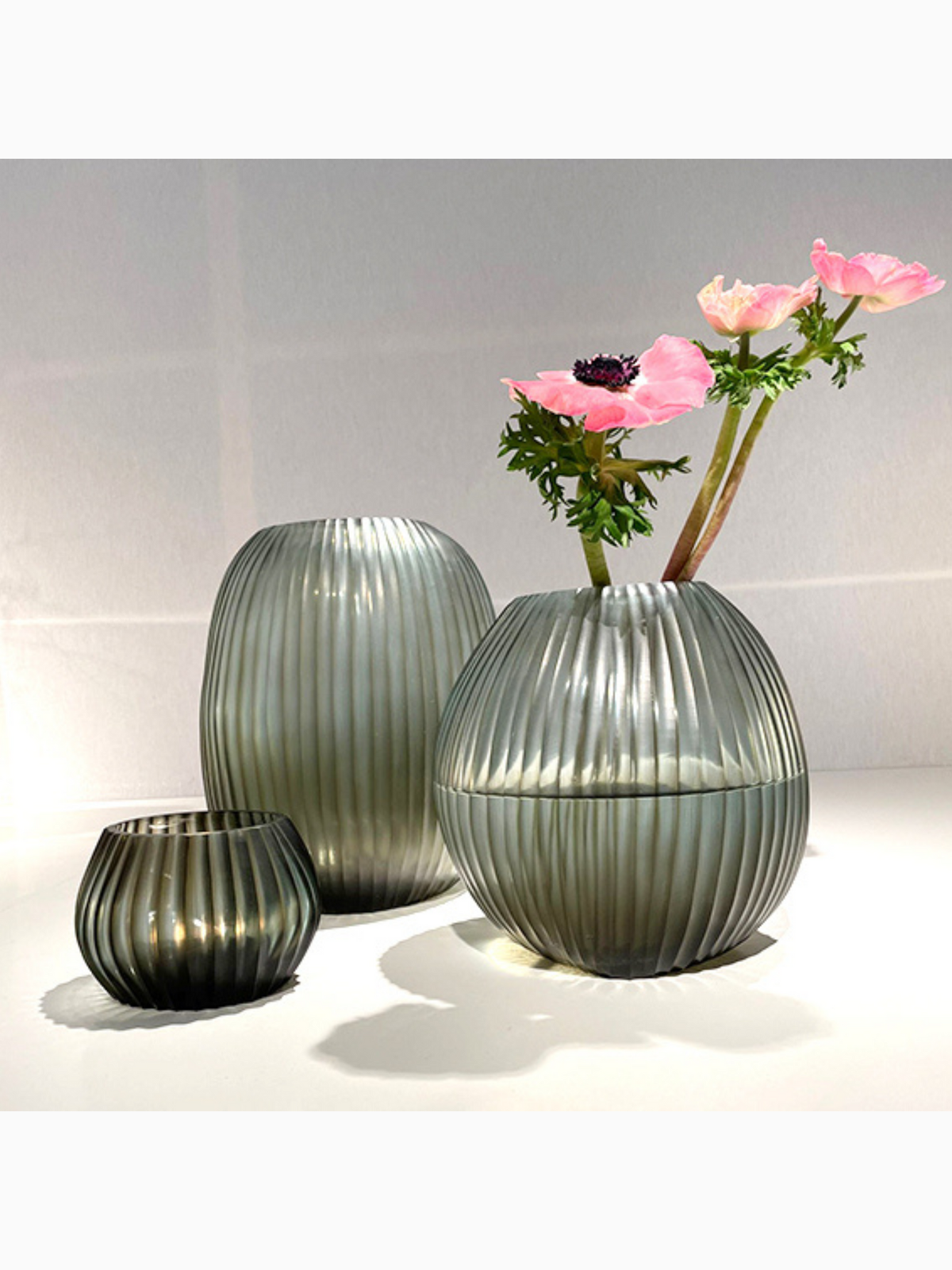 Nagaa Vase L, Indigo / Smoke Grey, GUAXS (2)