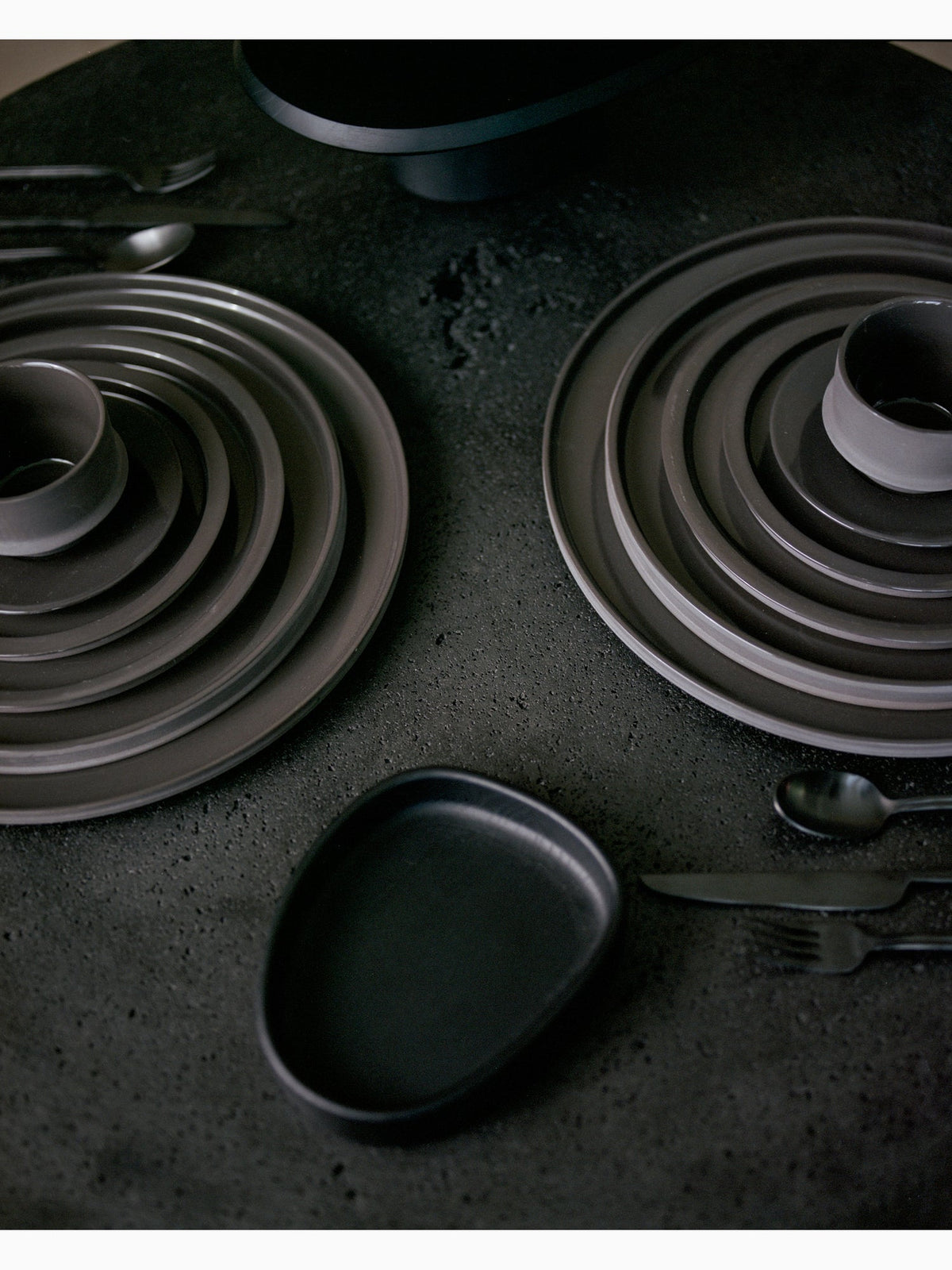 Dune Plate XS, Slate, Serax (2)