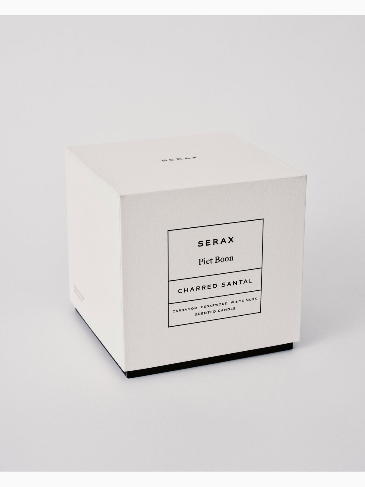 Charred Santal Scented Candle L, Gold, Serax (2)