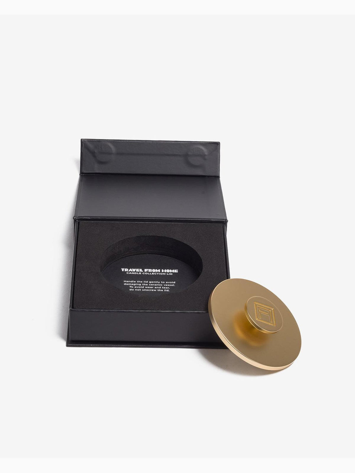 Travel From Home Candle Collection Lid, Assouline (4)